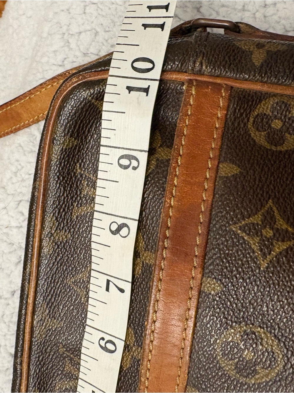 AUTH Vintage Louis Vuitton Monogram Crossbody Camera Bag - Date Code 874 TH - Picture 17 of 17